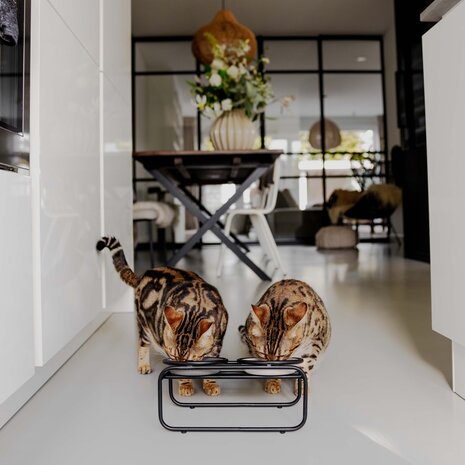 BUTLER Statíf fyrir Bamboo kattaskálar - Móri